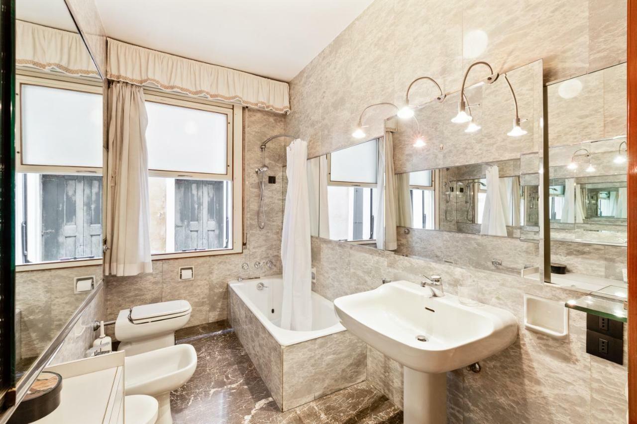 Venice Castello Elegant Apartment Bagian luar foto